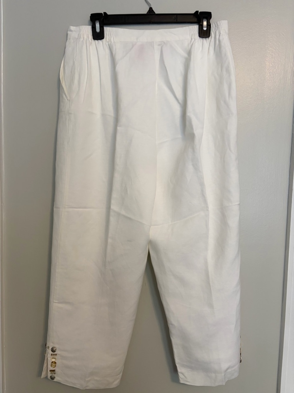 Ruby Rd. White Cropped Chino Pants